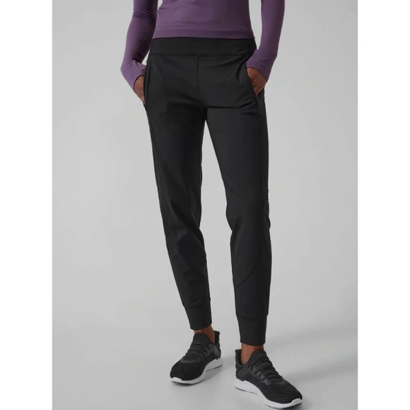 Athleta Pants & Jumpsuits Athleta Distance Rainier Jogger Black